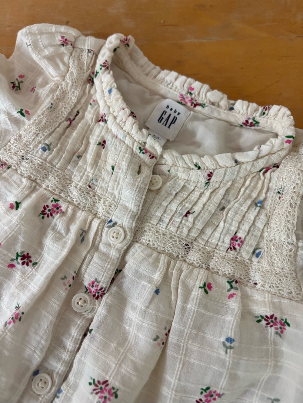 GAP Cream Floral Pintuck Lace-Trim Blouse with Pink & Blue Flowers